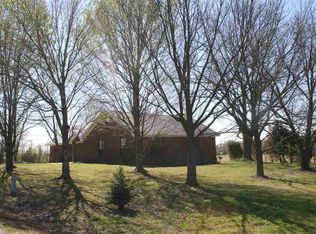 1321 Charles Moore Rd E, Newbern, TN 38059