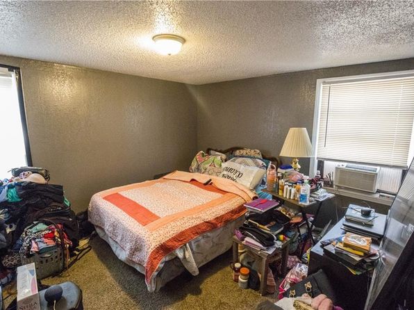 kansas-city-missouri-2074650432 picture