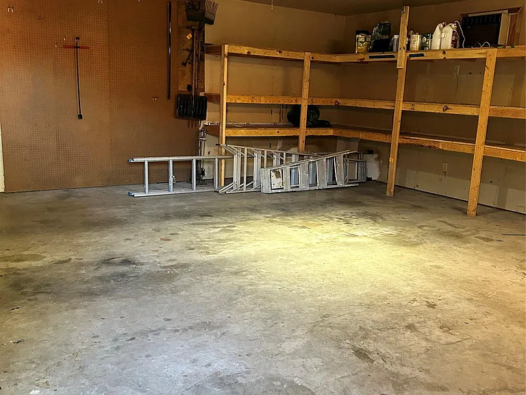 5704 Lands End — Photo 24