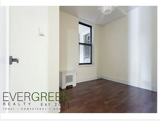 Rented by Evergreen Apartments BK | media 3