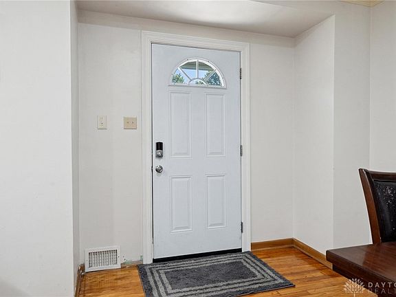 5th image of 1812 Winton St