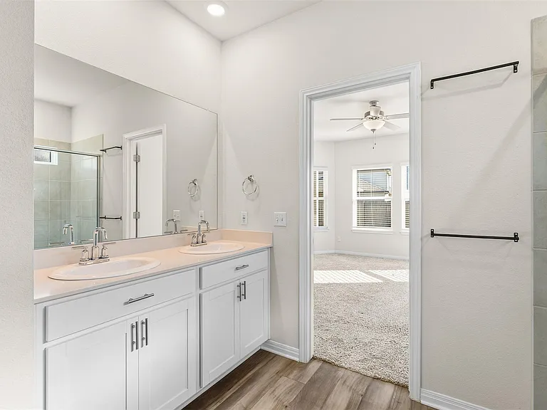 520 Loriner Way — Photo 19
