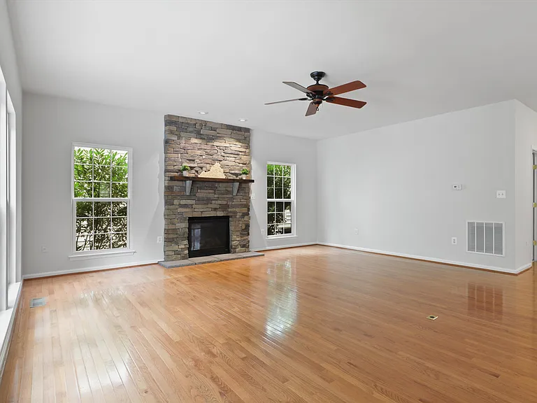 14203 Murphy Ter — Photo 24