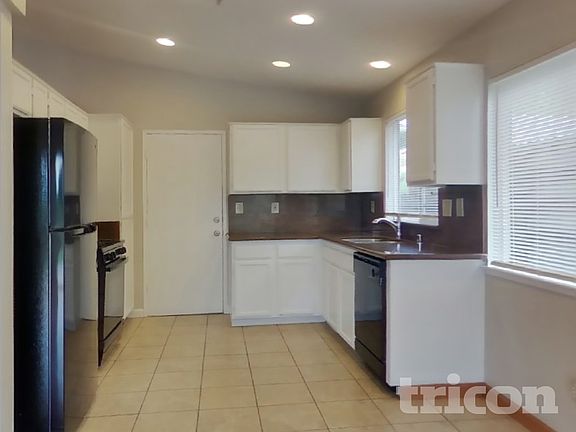 5th image of 213 Jana Way