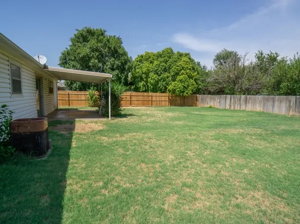 2616 2nd St, Woodward, OK 73801