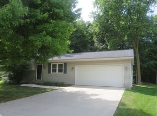 2702 Persimmon Pl, Bloomington, IL 61701