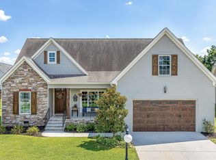 8576 Stack Rock Ln, Ooltewah, TN 37363