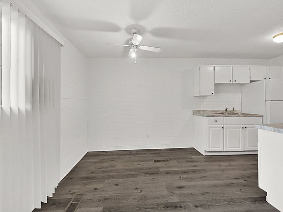 5th image of 718 S Orchard Dr #812