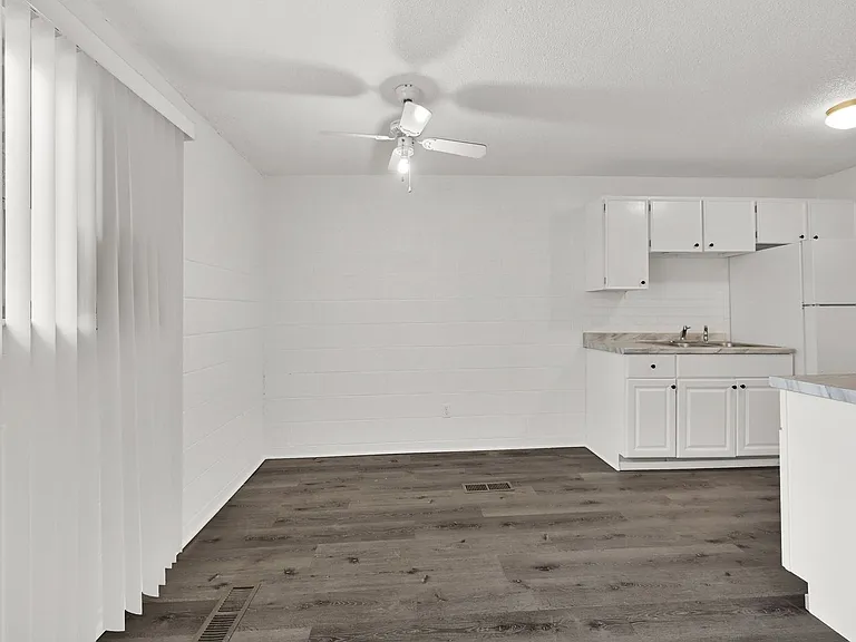 718 S Orchard Dr — Photo 10