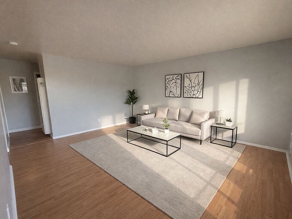 1st image of 1533 Harmon St #36
