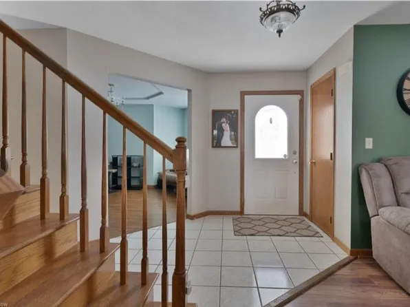 43 Manchester Ave, Youngstown, OH 44509