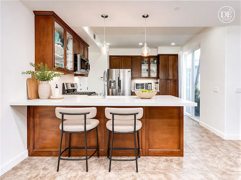 15220 Cambridge St — Photo 10