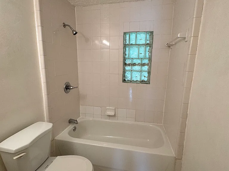1517 1st St NE #1 — Photo 3