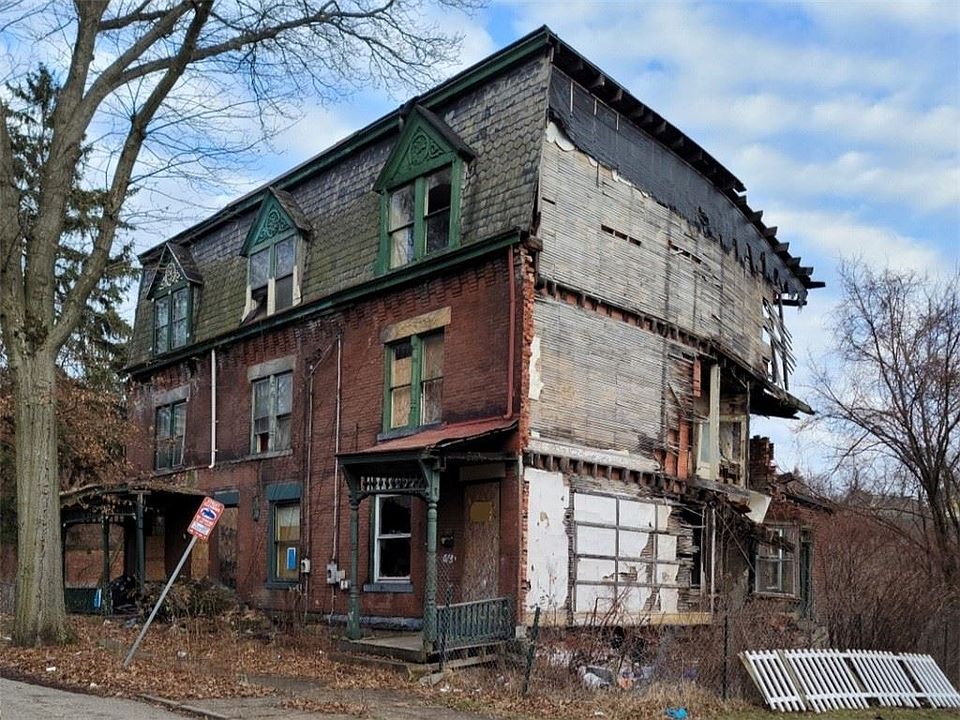 2nd image of 613 Chautauqua St