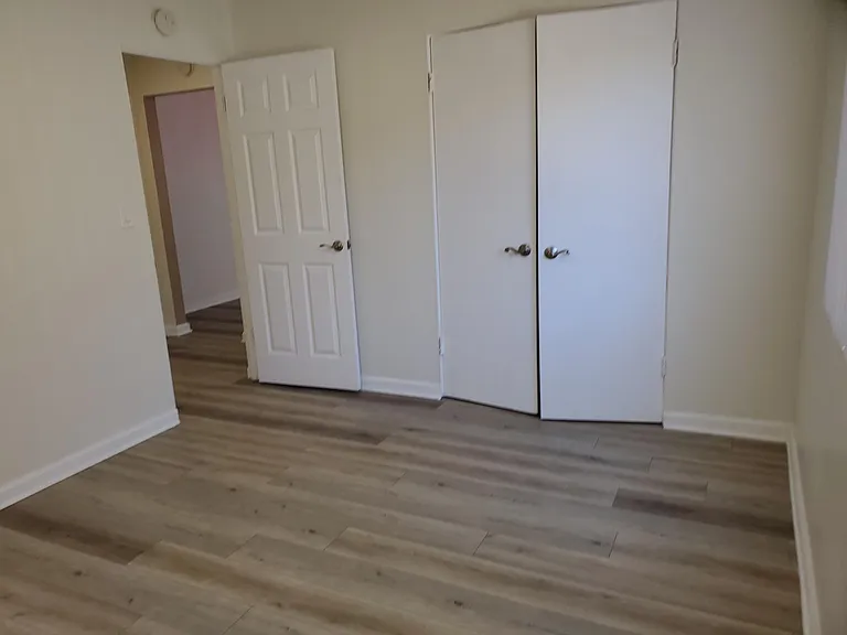 Tustin Garden Apartments — Photo 18