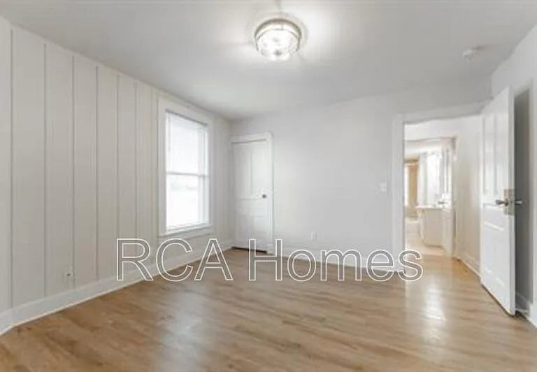 1015 E Morris St — Photo 7