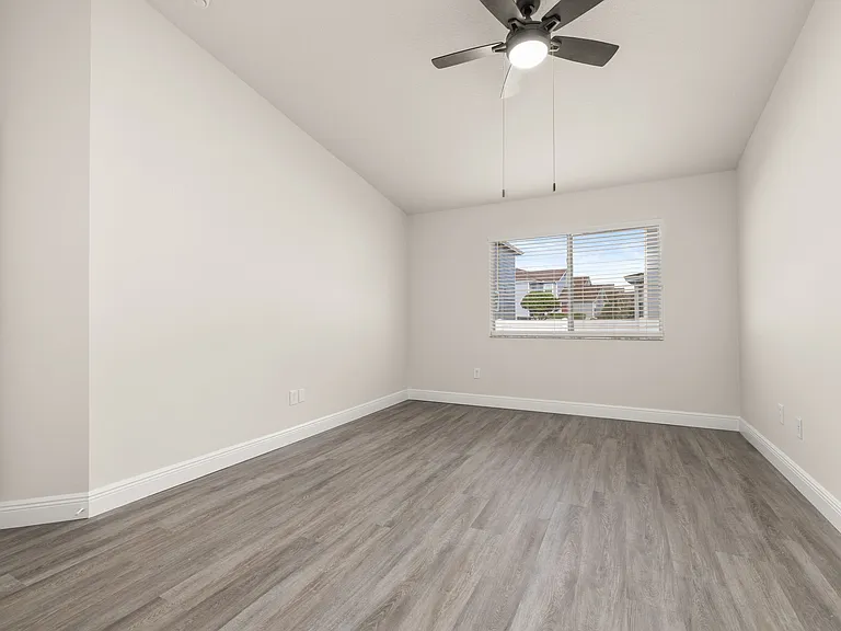 142 Mango Dr — Photo 17