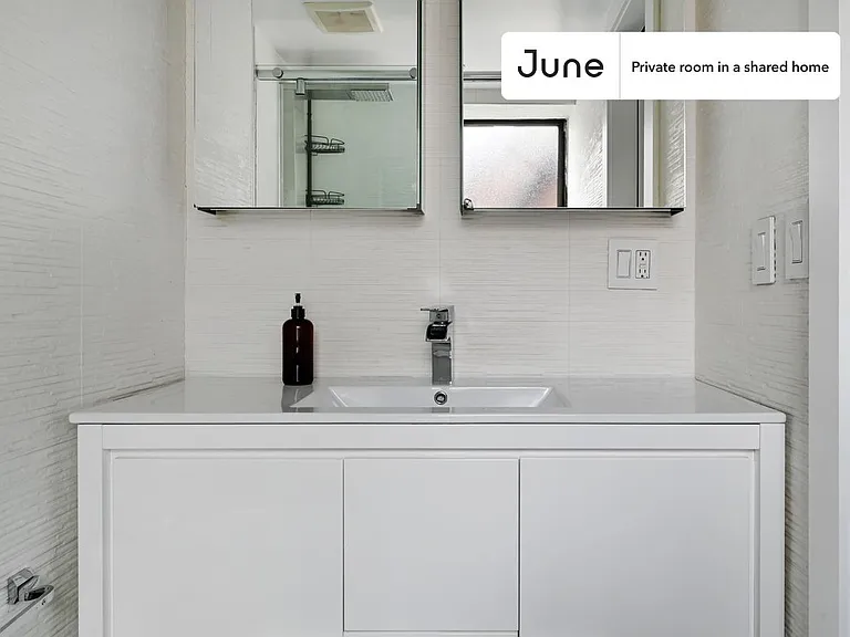 113 1st Ave #B — Photo 11