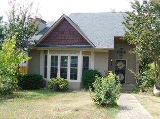 718 Aspen Dr, Little Rock, AR 72211