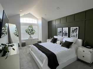 136 Concord Ln, Carol Stream, IL 60188