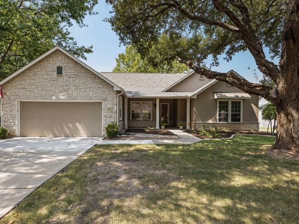 2-bedroom 55+ community home in TX