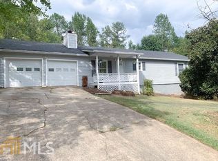 8966 Ochil Ln, Winston, GA
