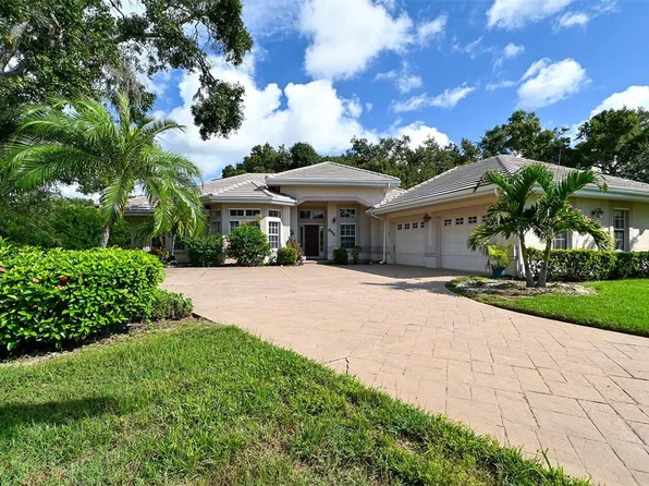 852 Connemara Cir, Venice, FL 34292