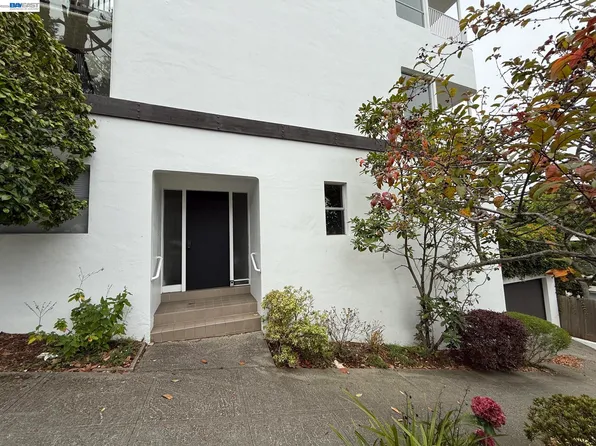3001 Divisadero St, San Francisco, CA 94123