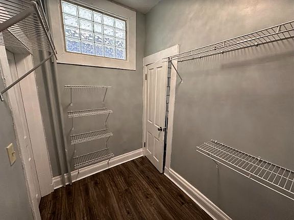 2nd image of 2312 Kemper Ln APT 2
