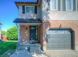 38 Poplar Dr, Cambridge, ON N3C3X2