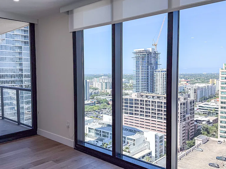 1 Beach Dr SE #2512 — Photo 17