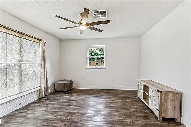 1217 N Cumberland St — Photo 3