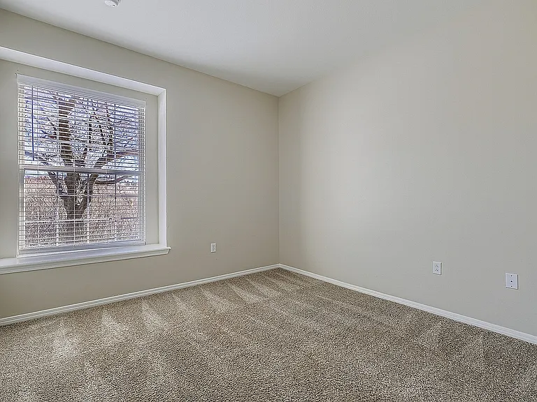 13606 Ashbrook Hts. #103 Snowcloud - Print Quality - 009 - 14 Bedroom
