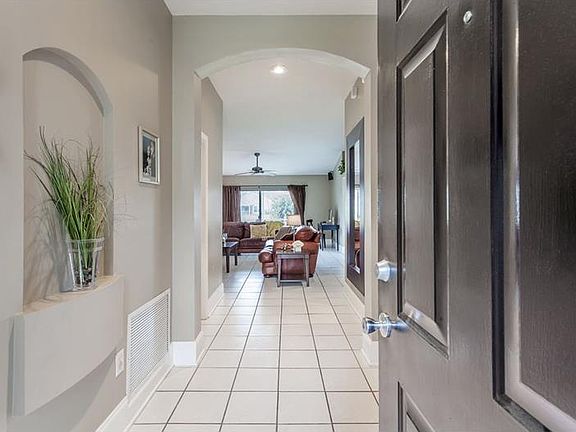 3rd image of 9922 Stockbridge Dr
