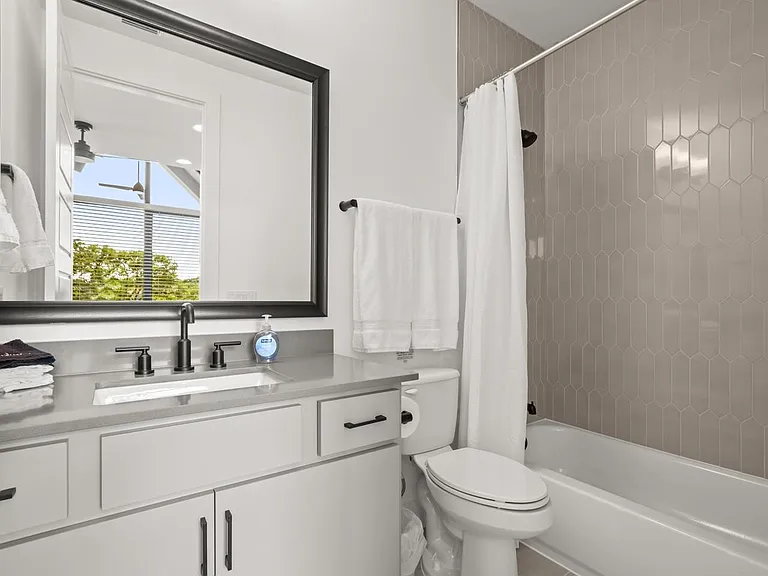 1006 Winsted Ln #A — Photo 21