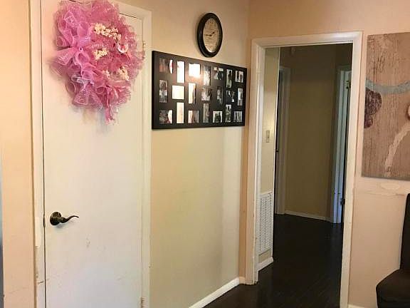 4th image of 3915 Lilac Ave