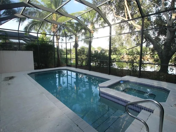 8526 Pepper Tree Way, Naples, FL 34114