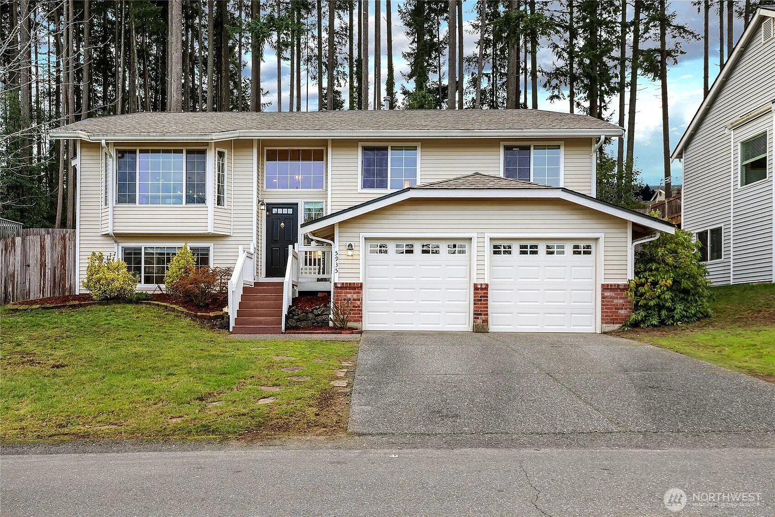 5935 Turley Loop SE photo 1