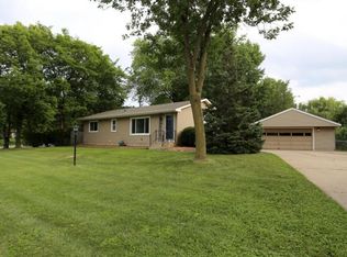 2052 Garnet Ln, Eagan, MN 55122