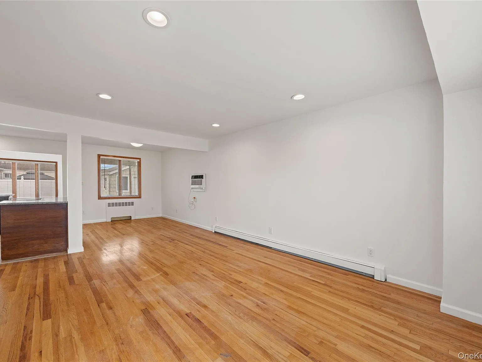5 bed, 2.0 bath, 2173 sqft, $5,000 — Photo 3