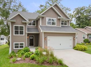 N3163 Jute Rd, Lake Geneva, WI 53147