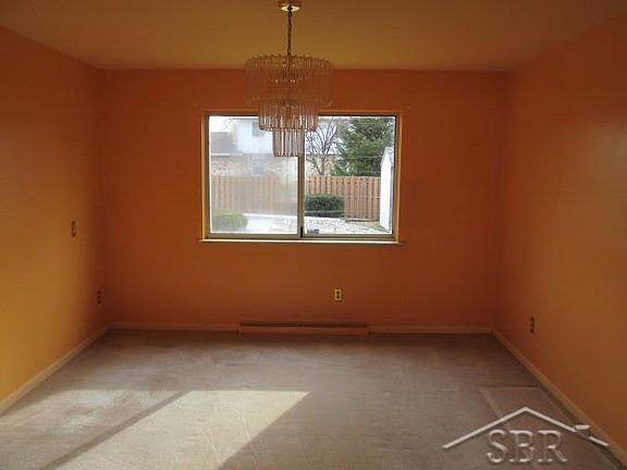 4th image of 3136 Columbine Dr