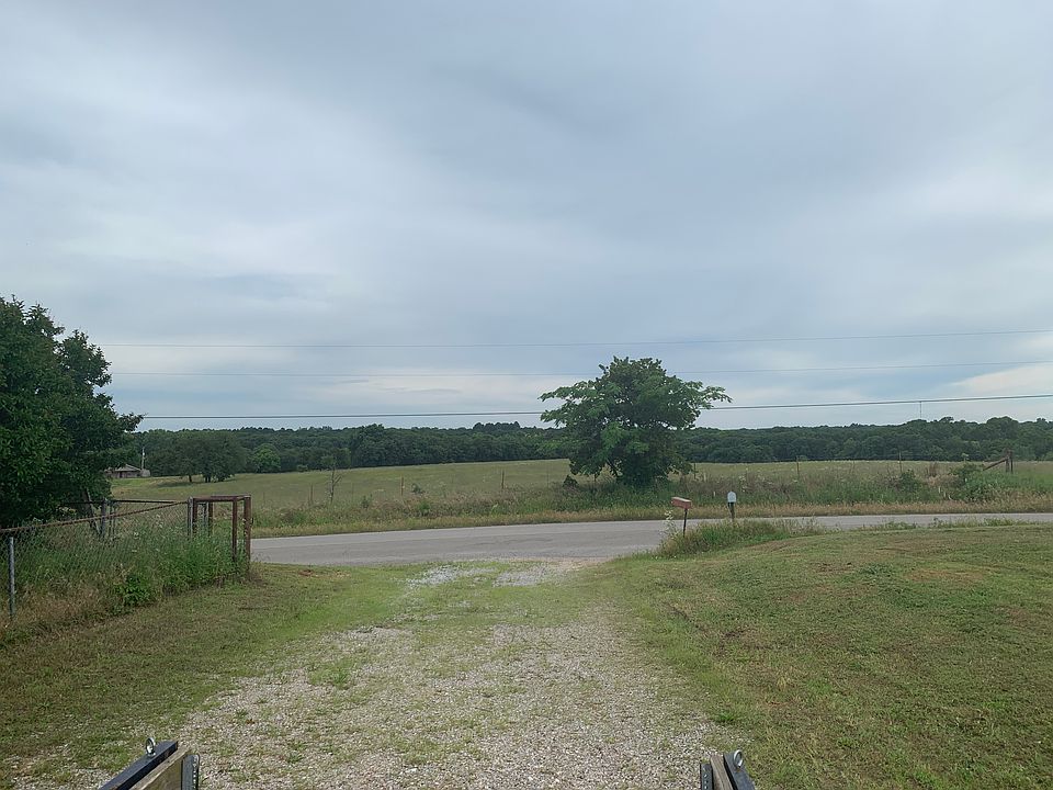 2nd image of 29602 Lake Rd
