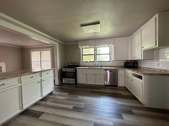 4th image of 5215 Avenue A