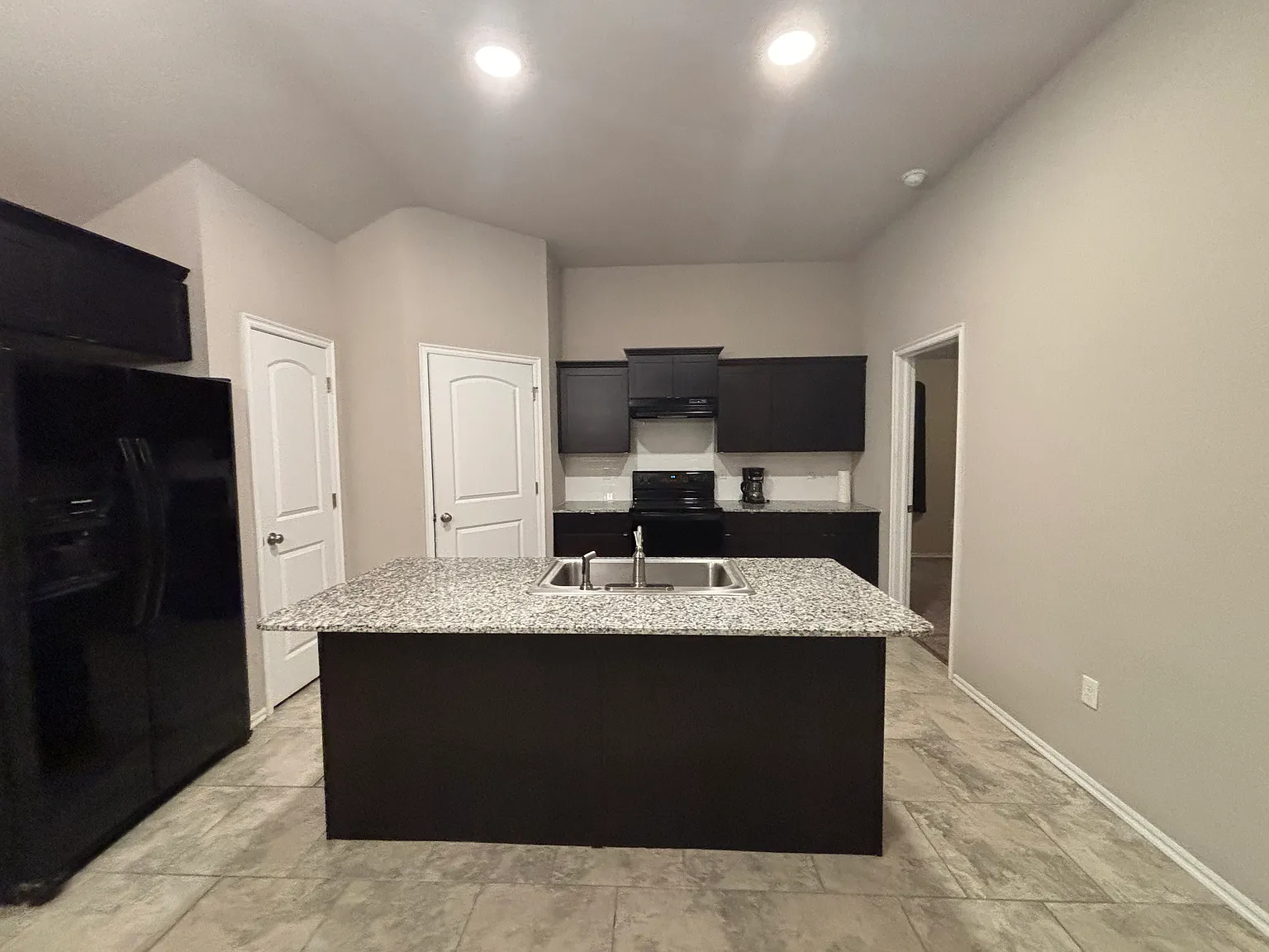 3 bed, 1380 sqft, $1,600 — Photo 4
