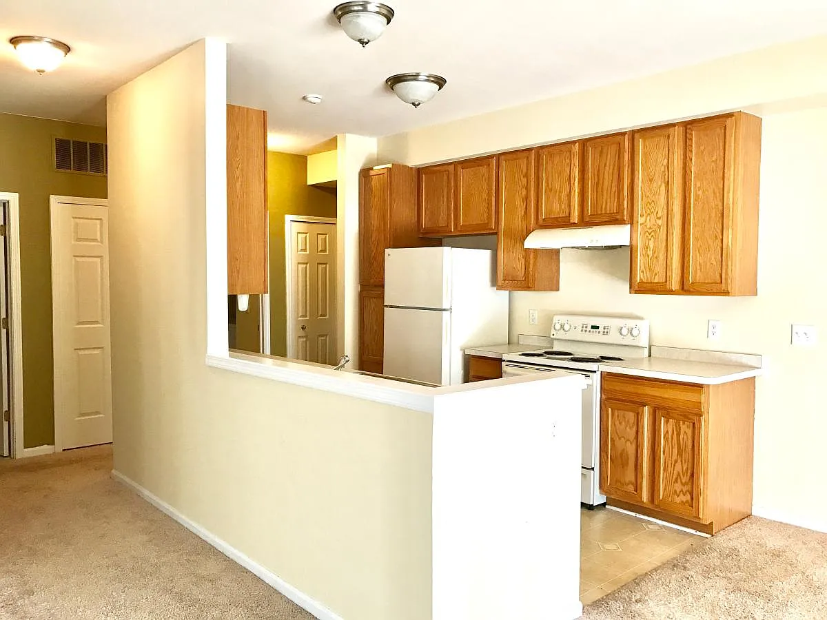 2 bed, 1375 sqft, $1,795 — Photo 3