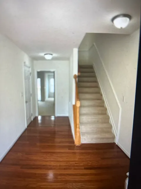 3 bed, 2219 sqft, $2,395 — Photo 2