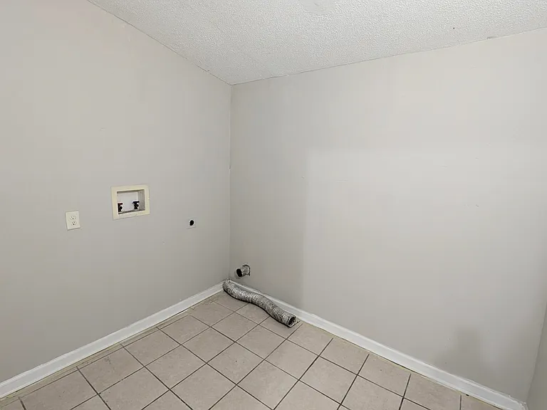2211 Butner Rd SW — Photo 8