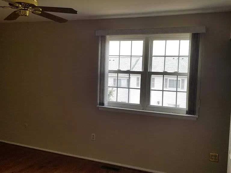 520 Clarella Ct — Photo 7