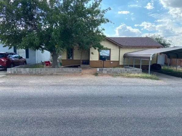 1104 S Mary St, Crane, TX 79731